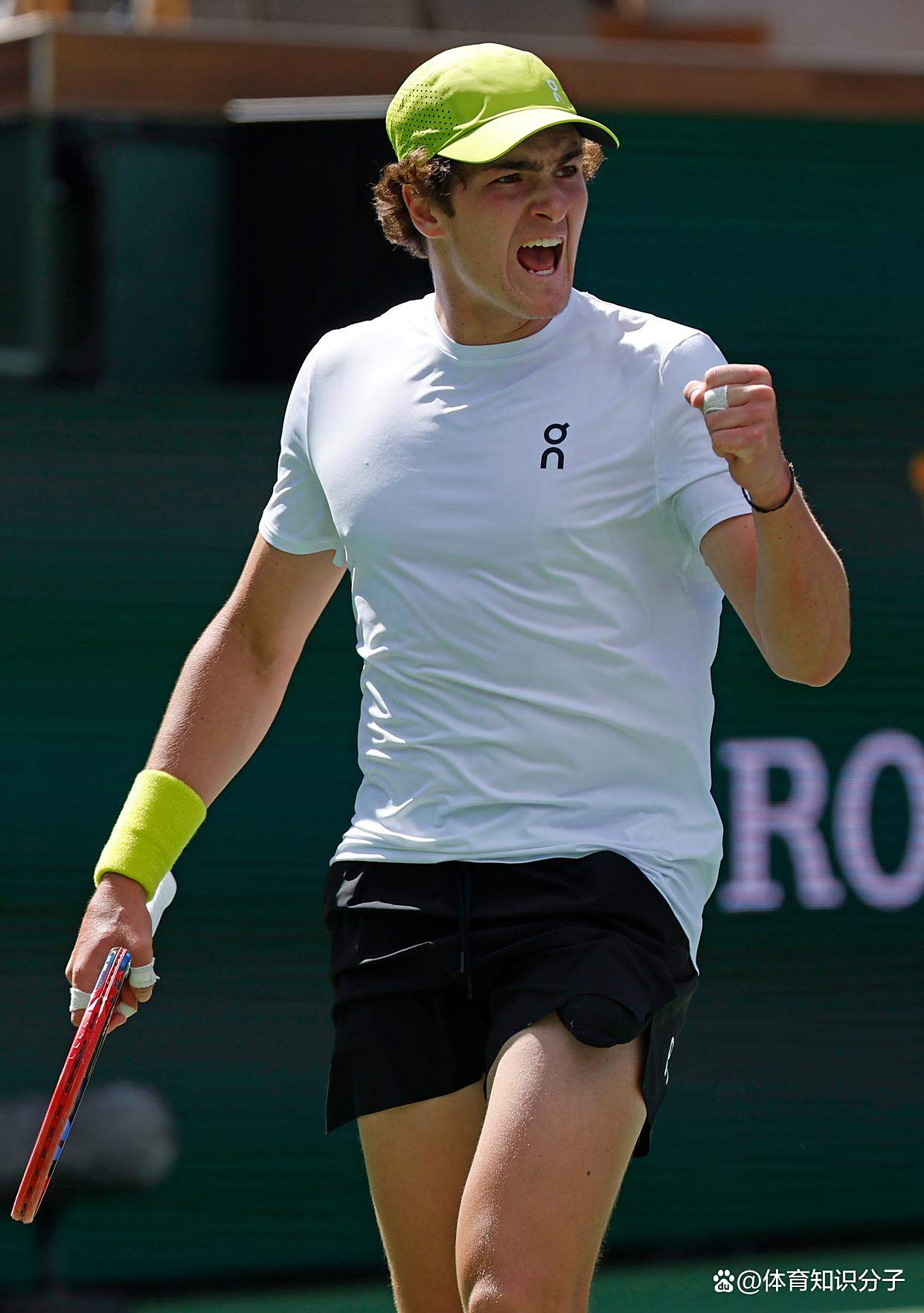 九游APP官网-关于费德勒在美国队比赛中爆冷，最后时刻胜出引发热议！比赛高潮迭起的信息