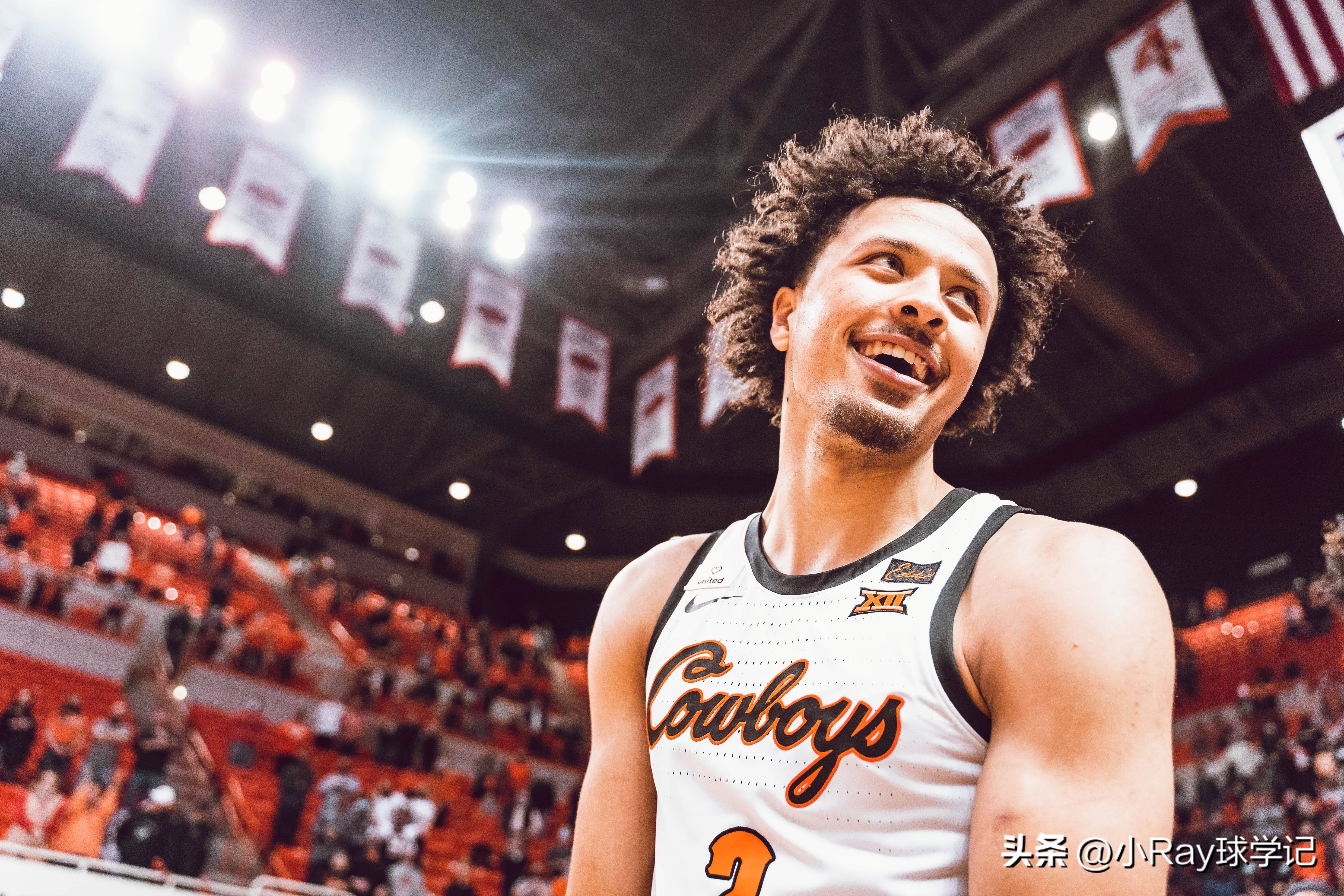 九游APP官网-关于俄克拉荷马雷霆训练开放日，训练课后篮板制胜引观众欢呼，CBA季后赛在即，轮换策略被讨论的信息