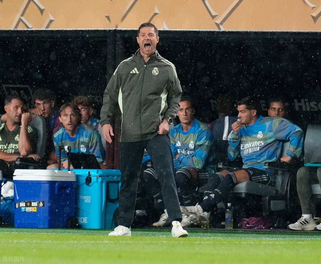 加时末段阿斯顿维拉备战德国杯；复出首秀细节曝光；赛场秩序良好；医务组通报恢复的简单介绍